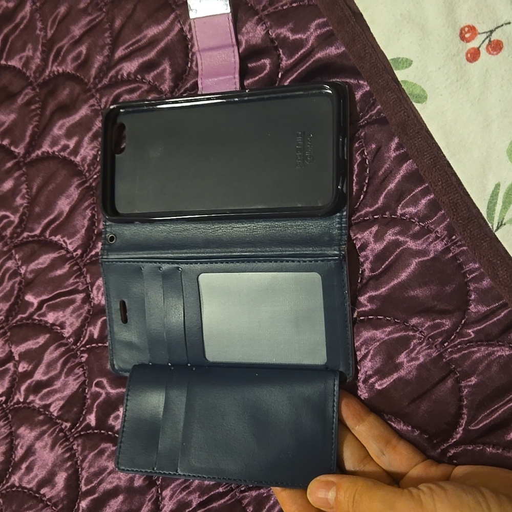 Phone case - Picture 4 of 4
